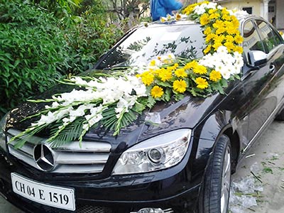 Car decoration arranges for wedding in Bhopal - Utsav Marriage Garden