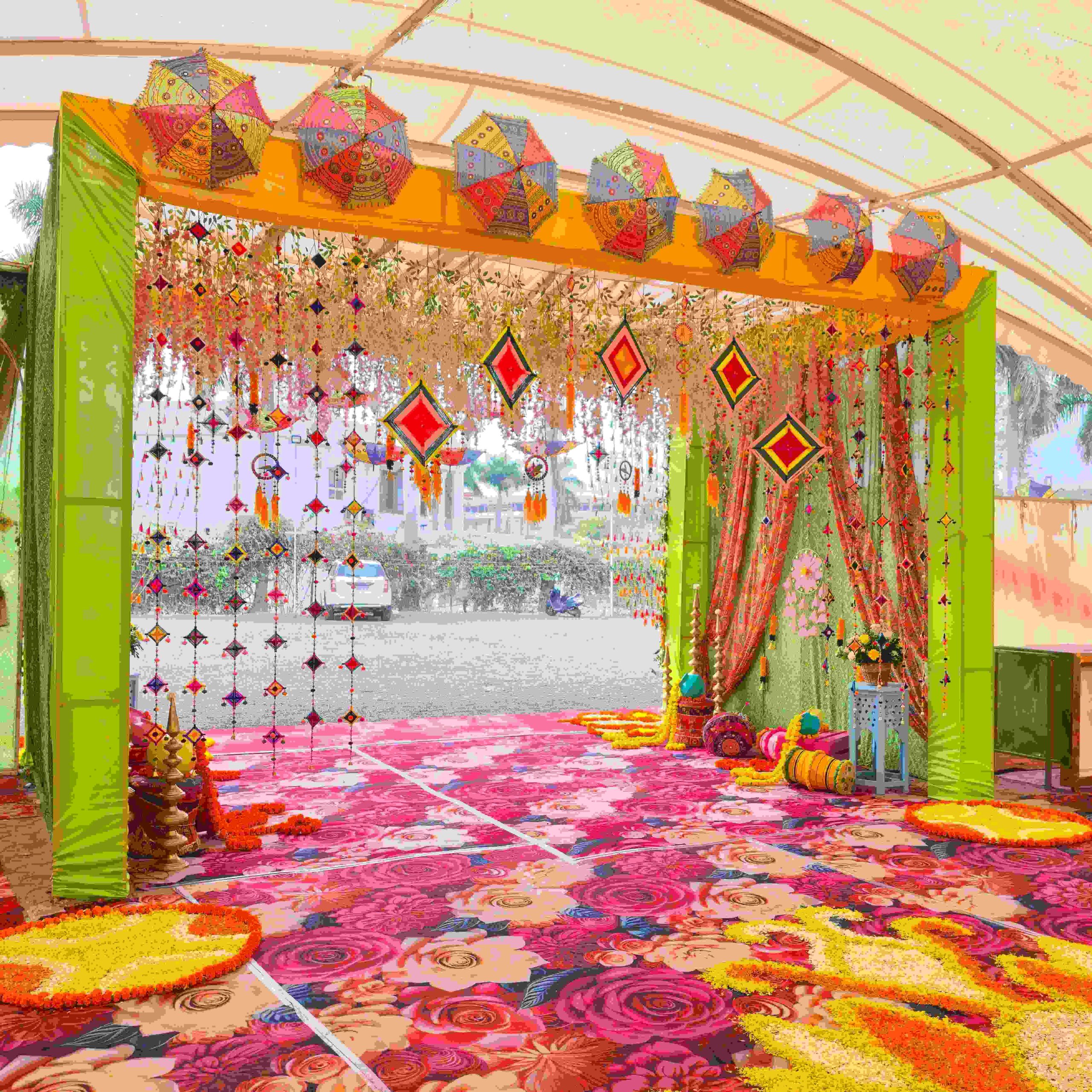 outdoor-haldi-setup-bhopal.jpg Aesthetic outdoor Haldi setup on a garden lawn in Bhopal